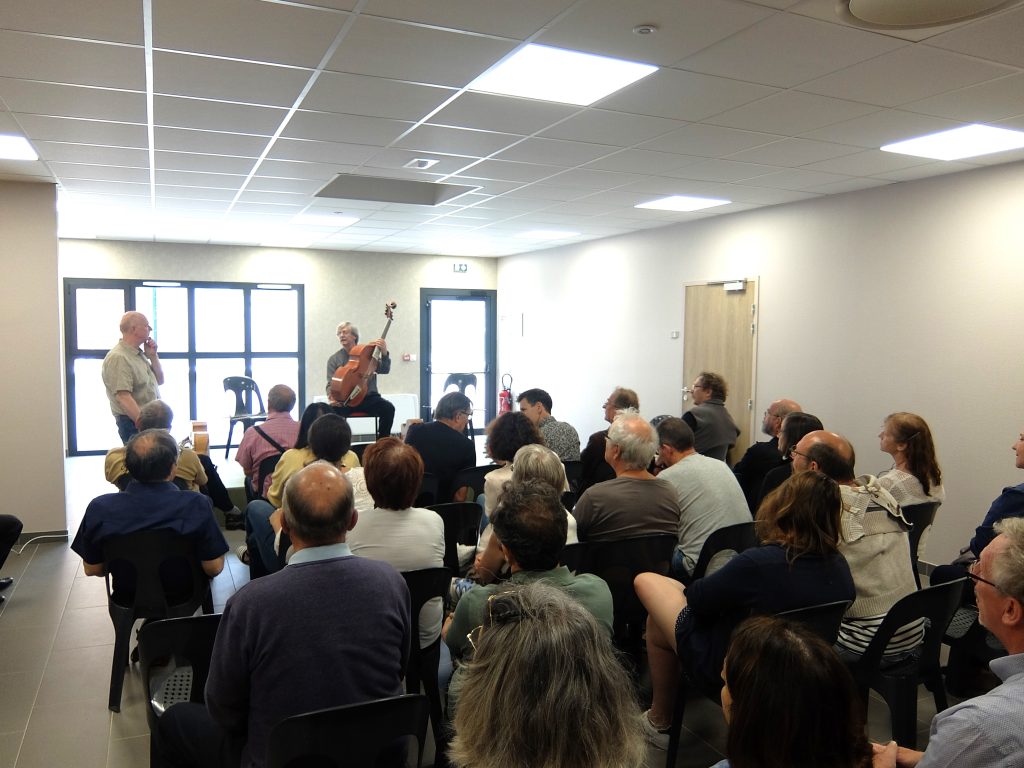 Écoute d'instrument, salon d'Asfled